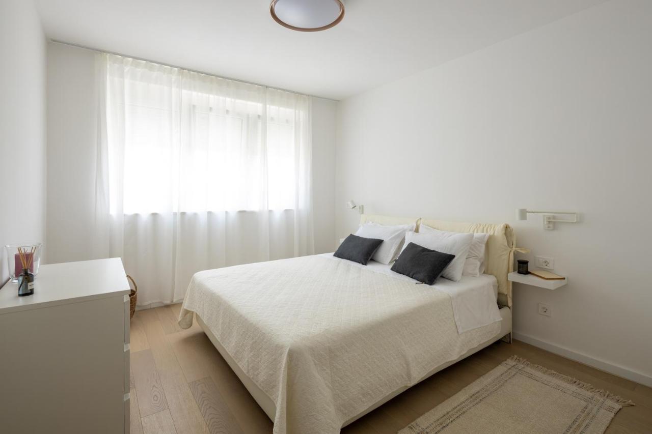 Apartment Nova 4* Dugi Rat Ngoại thất bức ảnh