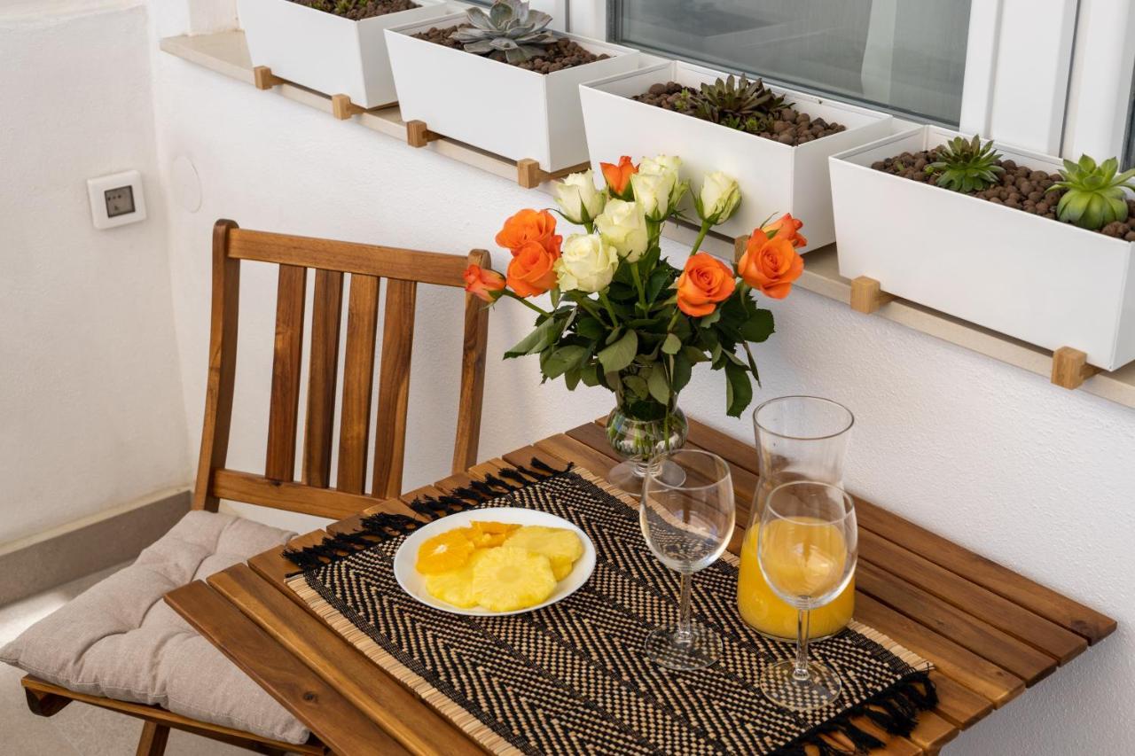 Apartment Nova 4* Dugi Rat Ngoại thất bức ảnh