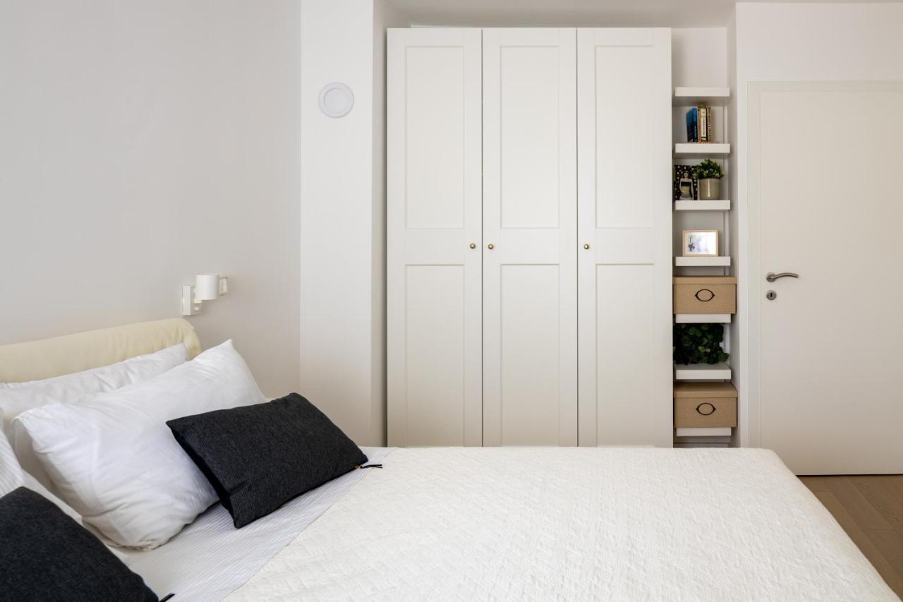 Apartment Nova 4* Dugi Rat Ngoại thất bức ảnh