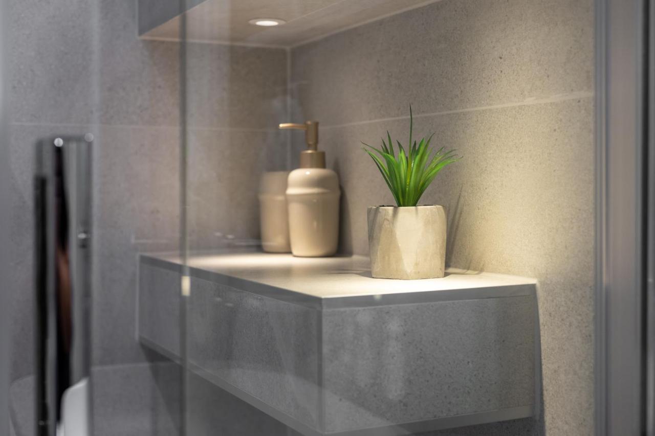 Apartment Nova 4* Dugi Rat Ngoại thất bức ảnh